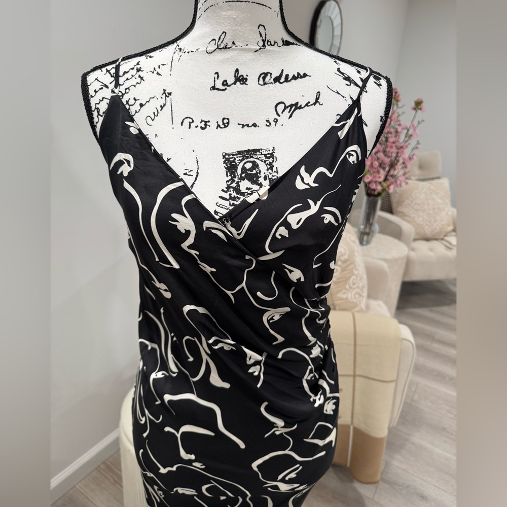 En Saison Black and White Abstract Maxi Dress - Picture 2 of 9